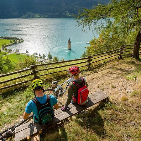 Sankt Johann Spa Suites & Apartments Прато ало Стелвио Екстериор снимка