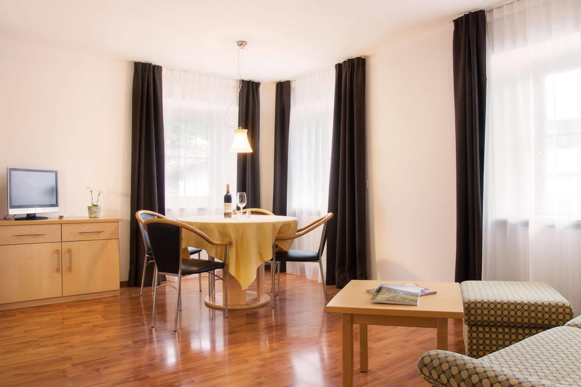 Sankt Johann Spa Suites & Apartments Прато ало Стелвио Екстериор снимка
