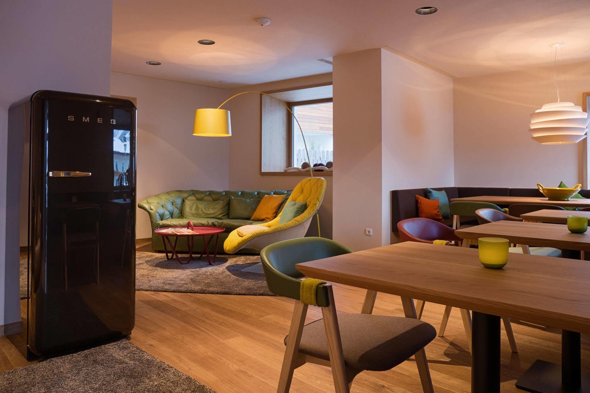 Sankt Johann Spa Suites & Apartments Прато ало Стелвио Екстериор снимка